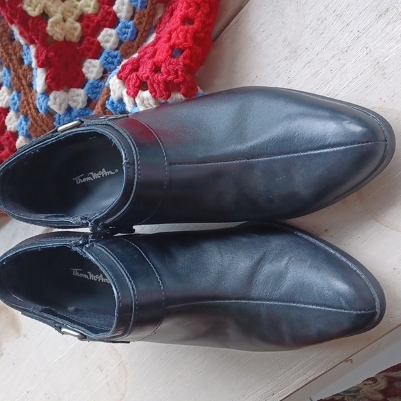 Tom McAn Leather Heeled Booties, Black,  NWOB, 7.5W - Picture 1 of 5